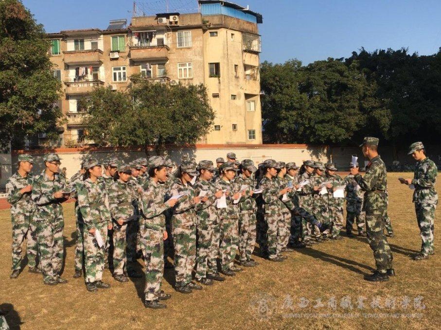 逃出上锁的现代房间8
